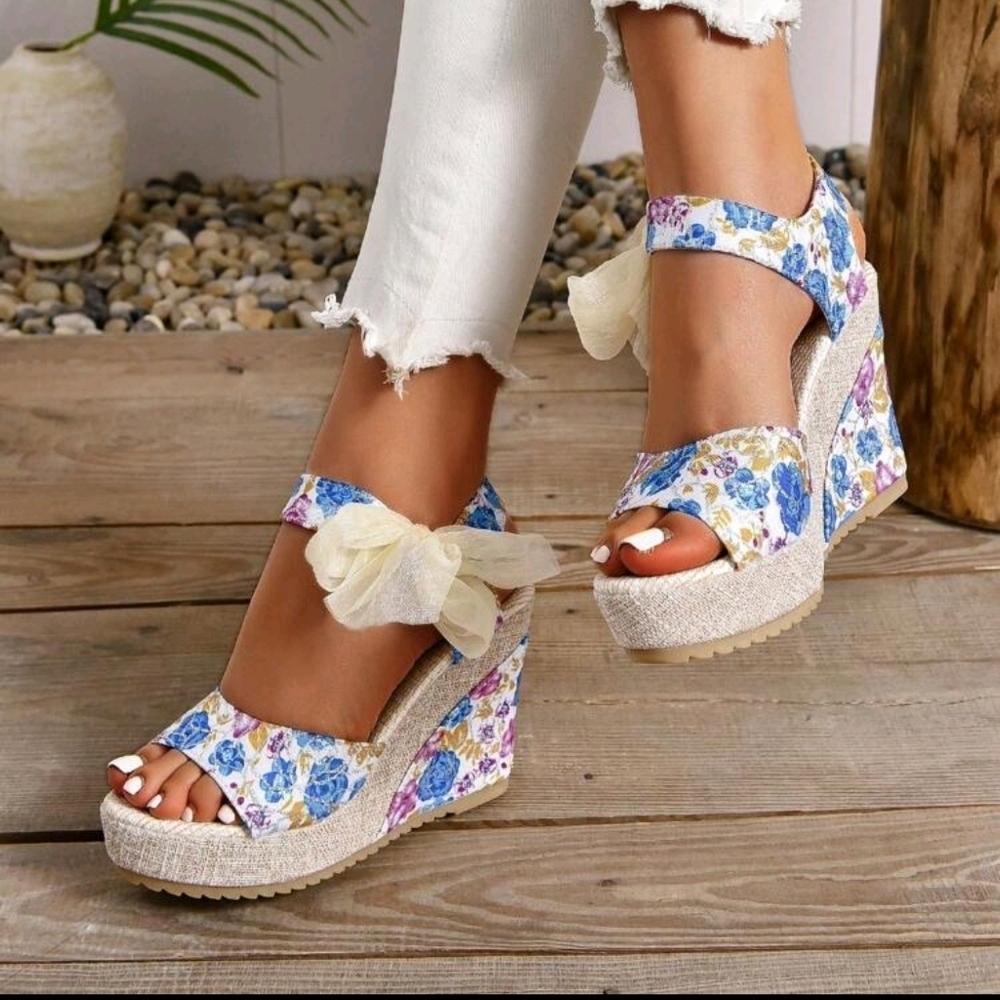New High Heel Women Sandals With Wedge, Waterproof Platform - Picture 3 of 6